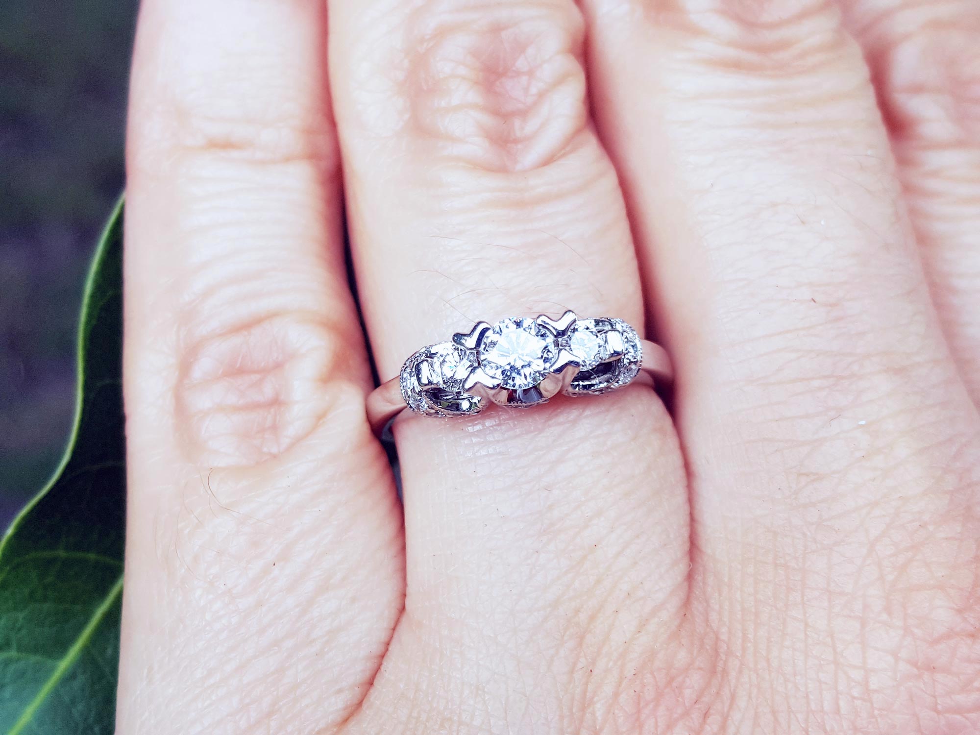 Natural diamond ring