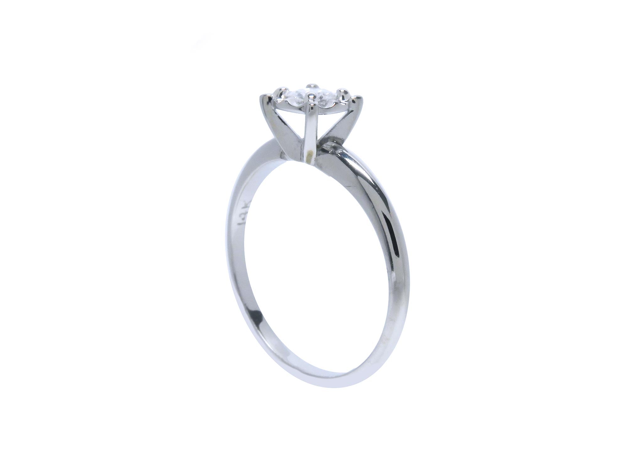White gold diamond ring