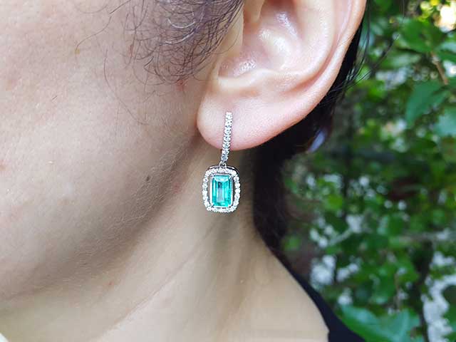 Colombian emerald earrings and pendant match set