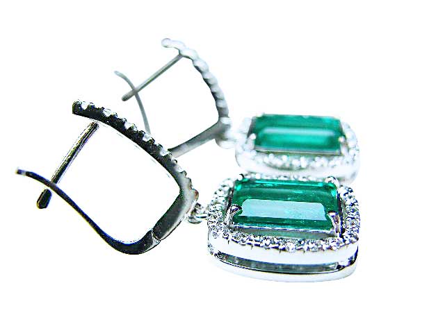 Vibrant emeralds ladies earrings