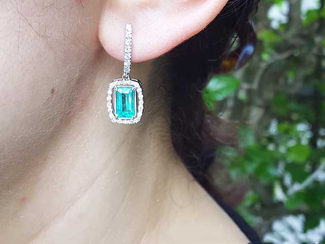 Authentic Colombian emerald earrings and pendant set