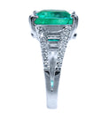 Emerald and natural diamond rings for women