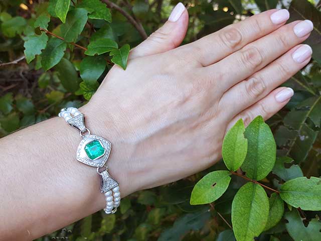 Women’s Genuine emerald bracelet