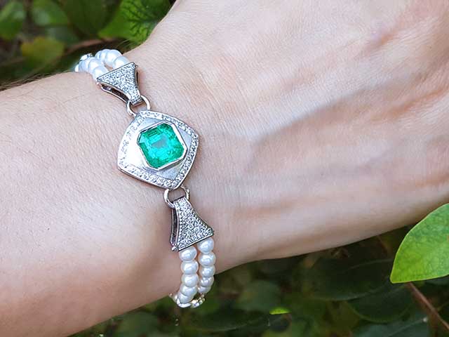18k White gold Real Colombian emerald bracelet