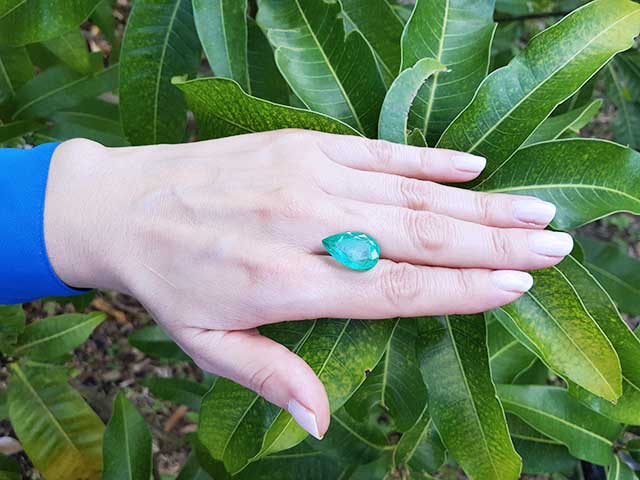 Real emeralds pear cut for sale