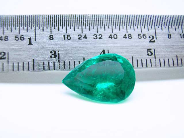 Pear shaped loose emerald for sale