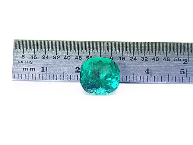 Cushion cut loose emeralds for sale