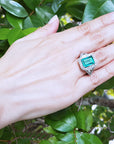anillo de compromiso con esmeralda certificada