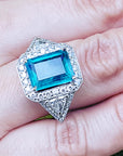 Women's emerald jewelry