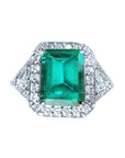 Emerald gold ring