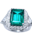 anillo de oro con esmeralda