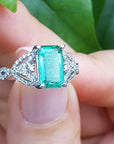 Women's emerald rings wholesale