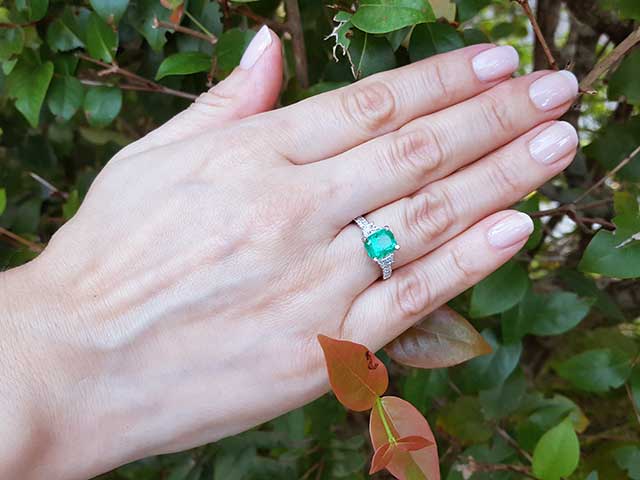 Real Colombian emeralds fine jewelry