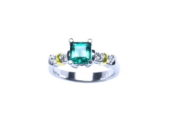 Emerald-cut emerald rings for mother's day