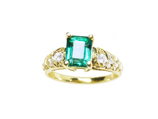 Women’s emerald engagement rings size #6