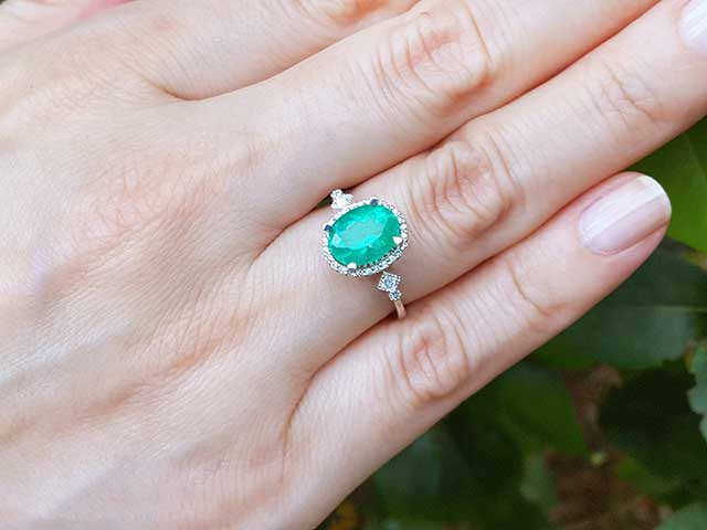 Genuine Emerald rings for  mother’s day gift