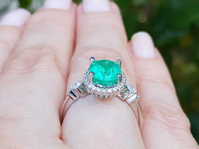 Colombian emerald rings for mother&#39;s day gift