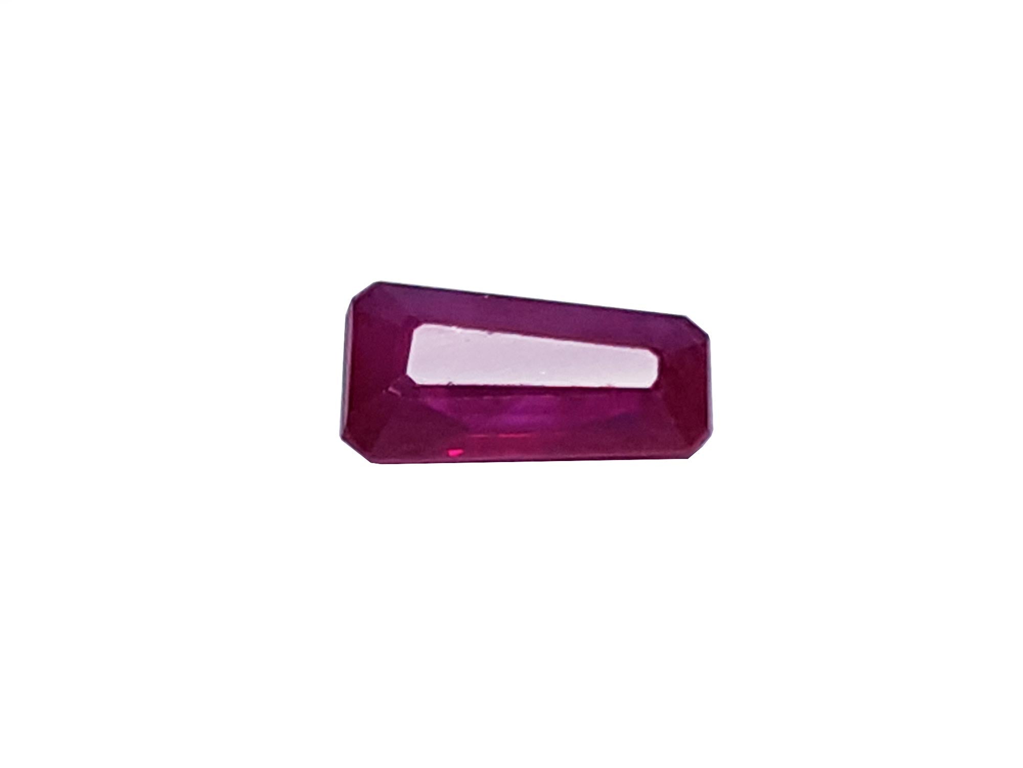 Tapper loose natural ruby