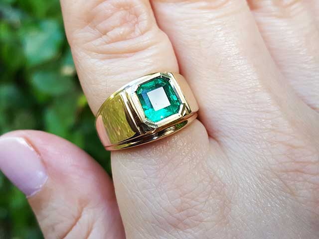 Muzo emerald ring fine jewelry