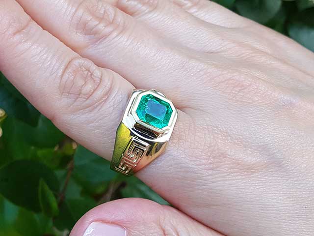 men&#39;s gold emerald ring