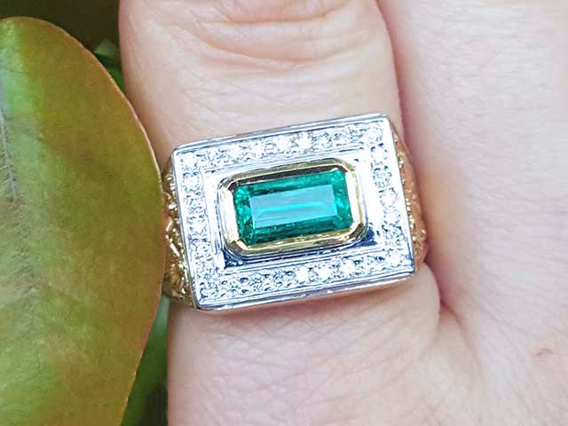 Men rings emerald size 