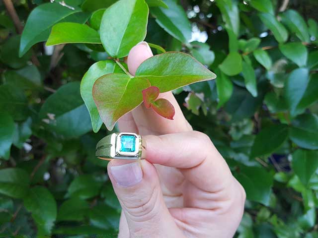 Colombian emerald mens ring