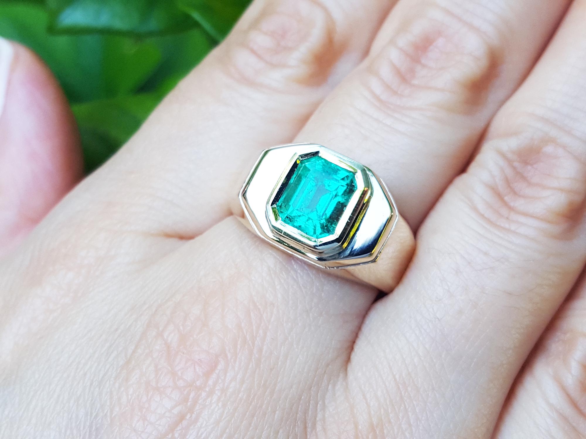 Genuine emerald ring for men