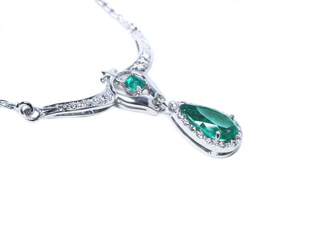 May birthstone necklace 1.67 ct. Colombian emerald