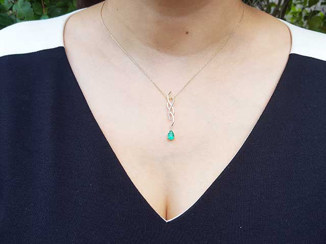 Natural emerald necklace