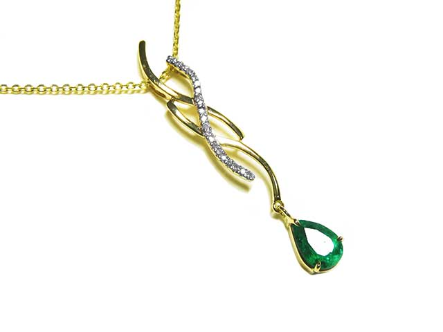Unique emerald and diamond necklace