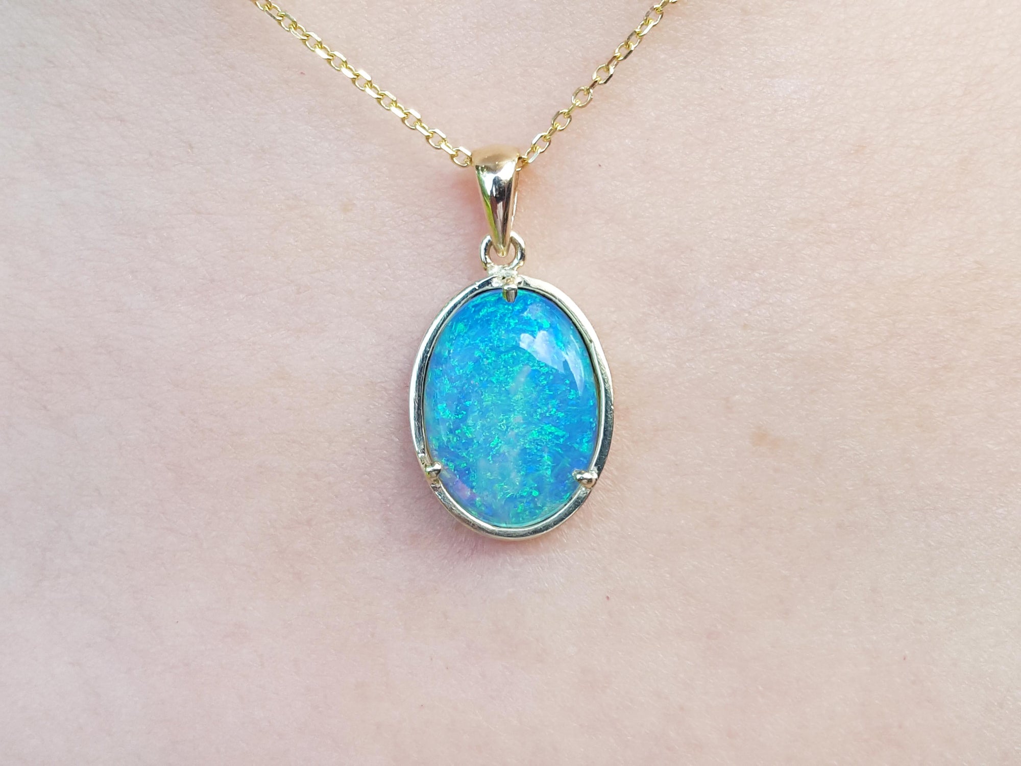 Oval shape opal necklace