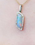 Yellow gold opal necklace