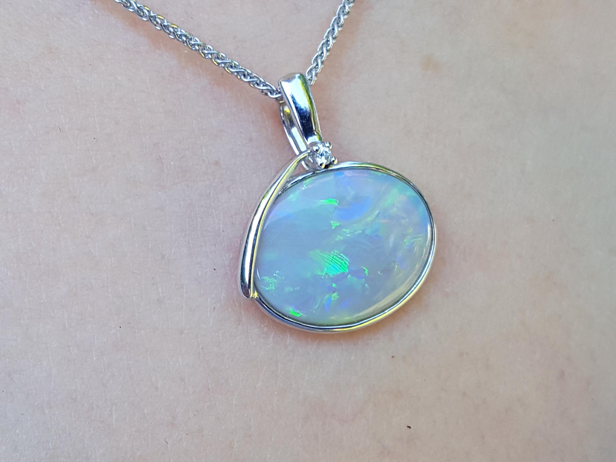 Oval opal pendant