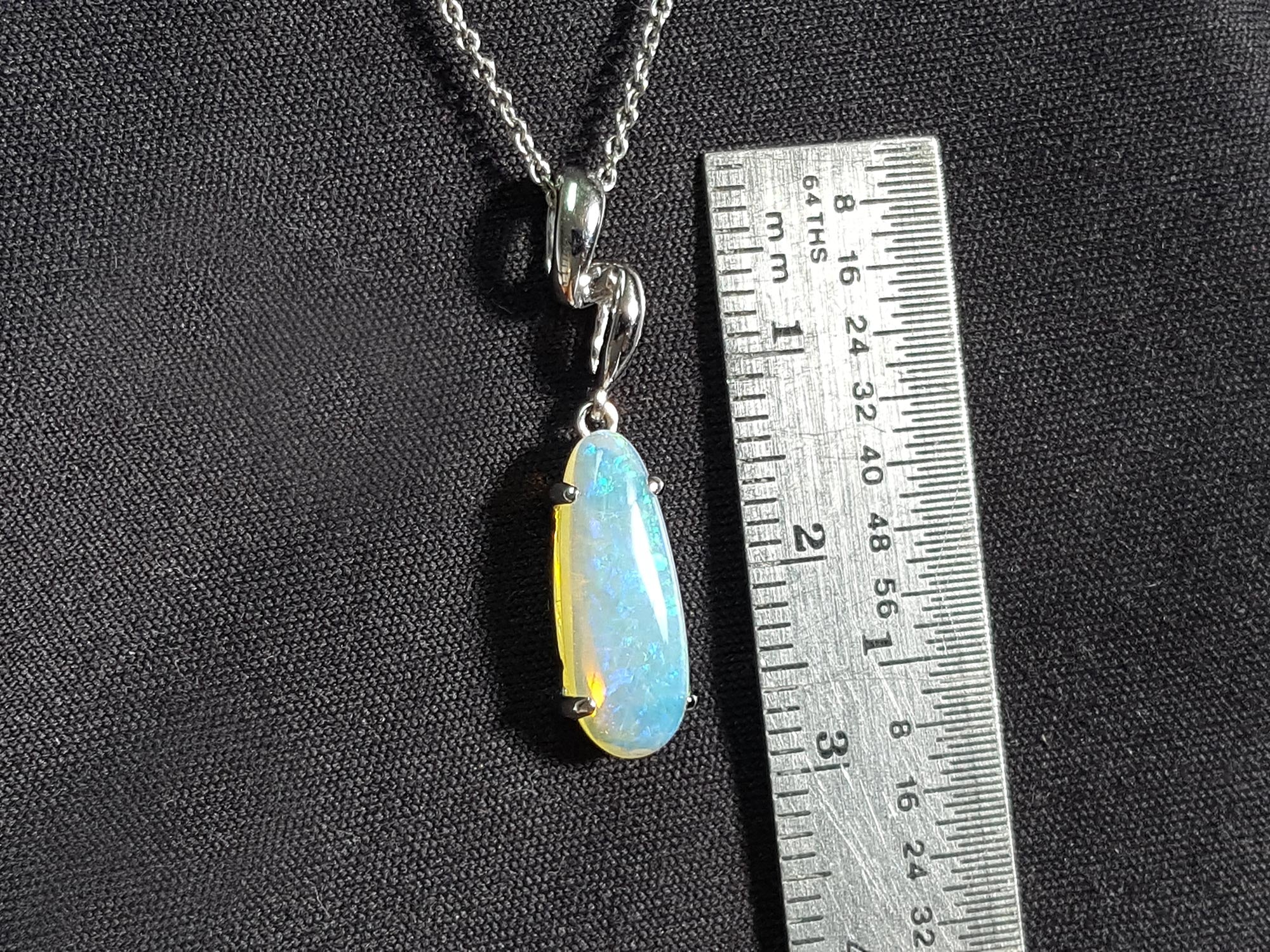 14K opal pendant