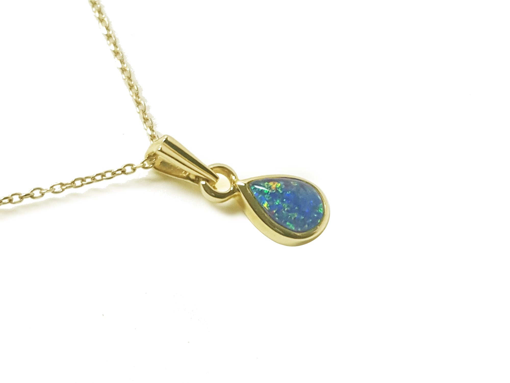 Doublet opal pendant