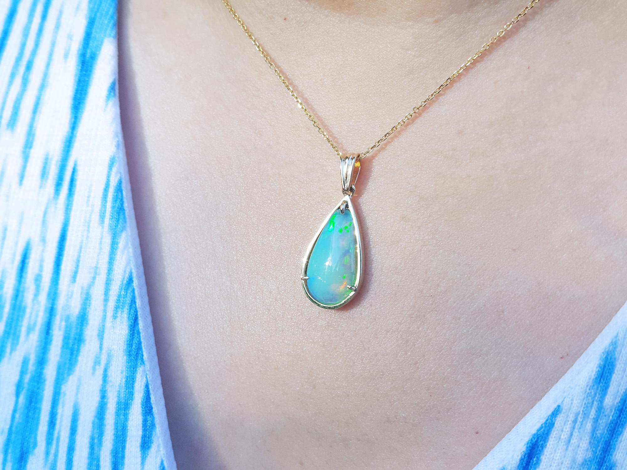 solitaire Ethiopian opal necklace