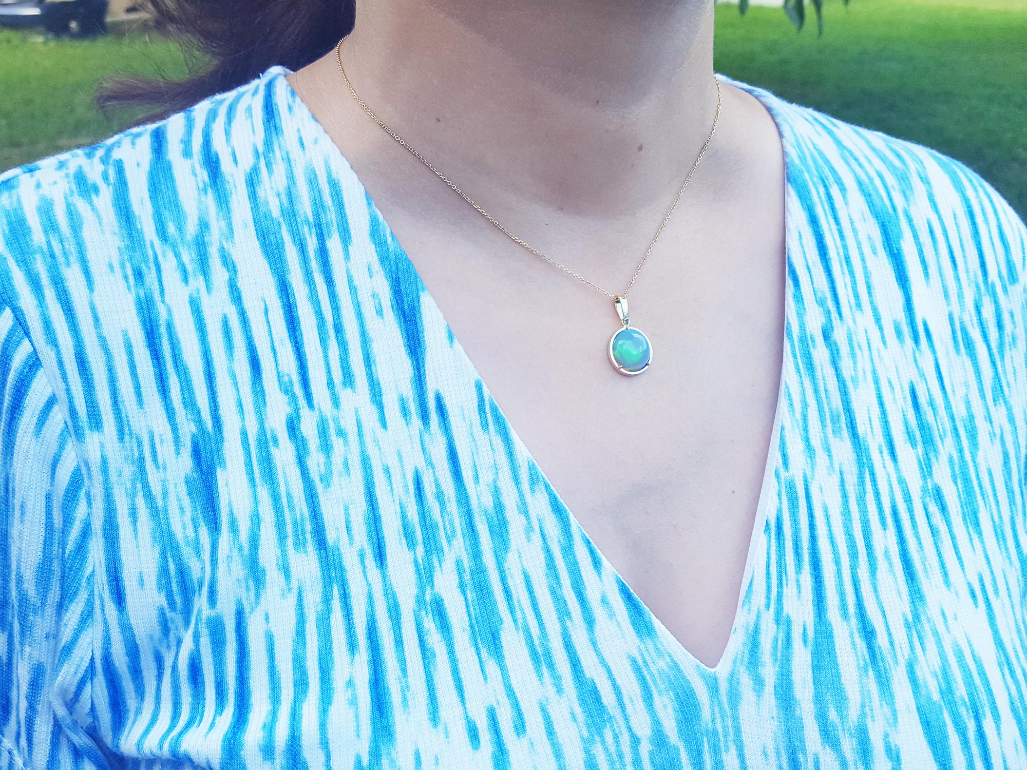 Oval Ethiopian opal necklace