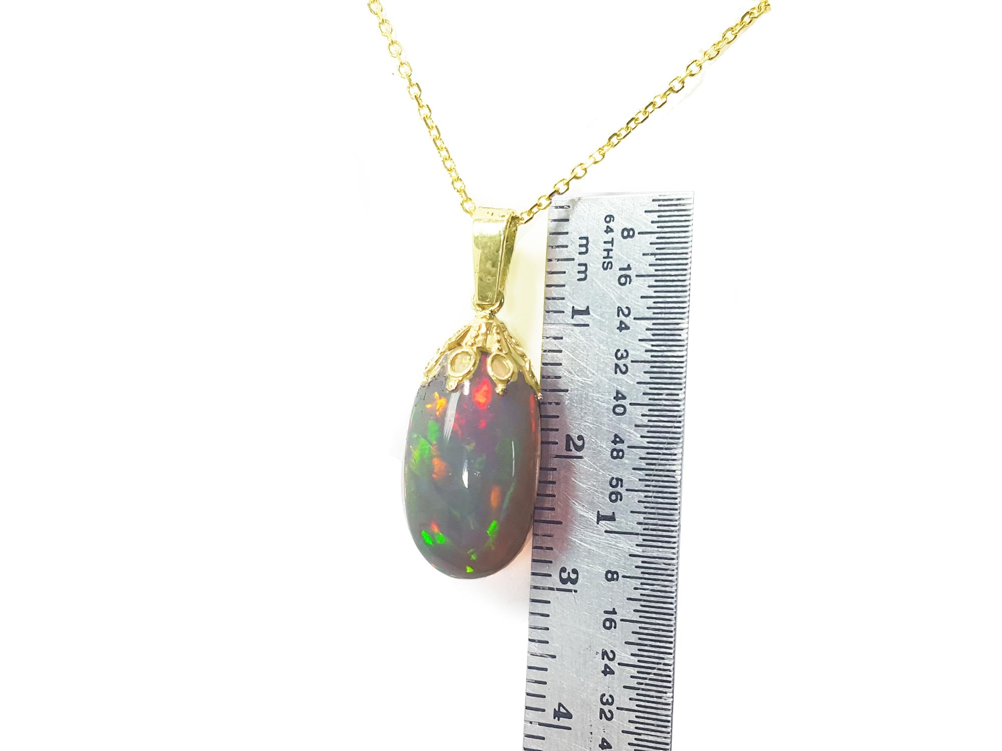 Welo cabochon opal necklace