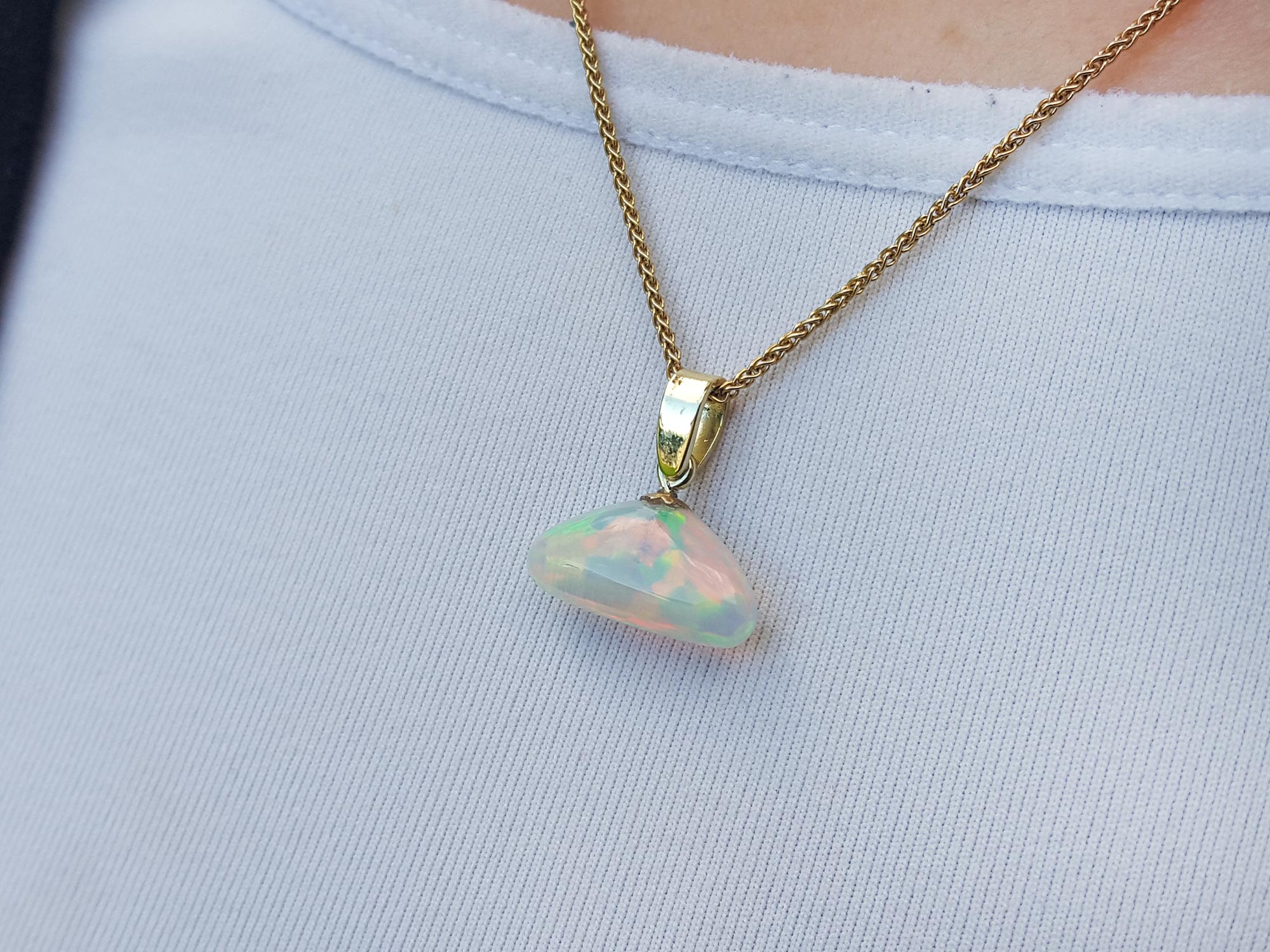 Crystal opal necklace