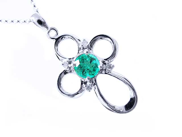 Mother’s day fine emerald jewelry