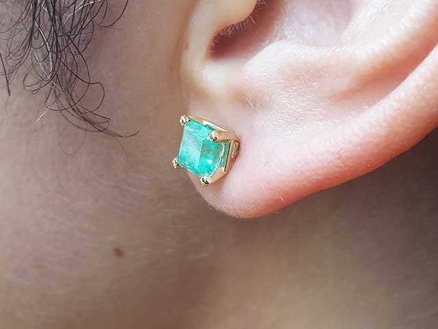 square emerald stud earrings