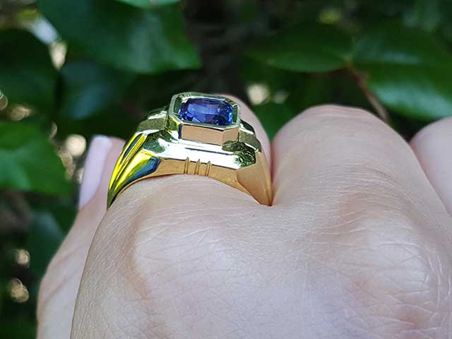 No heat sapphire solitaire mens ring