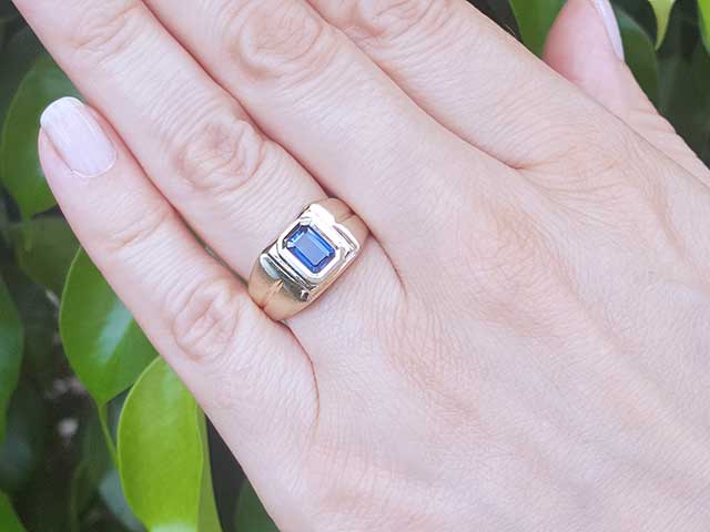 Blue sapphire pinky ring for men