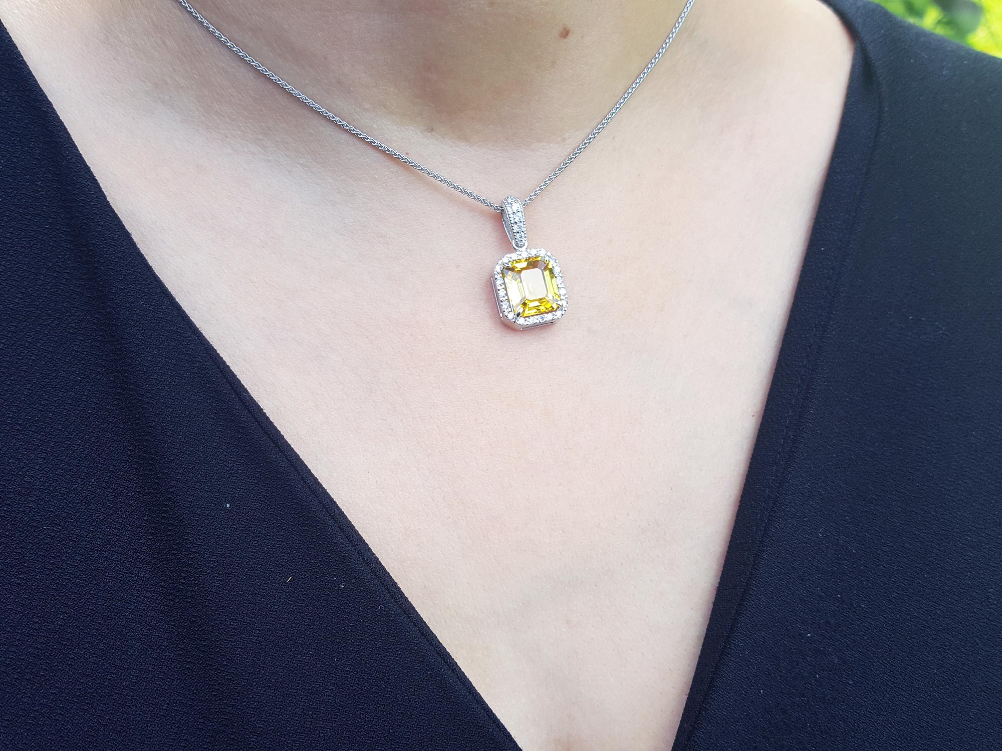 High quality yellow sapphire necklace