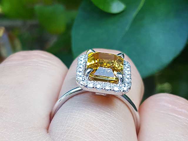 High quality yellow sapphire ring