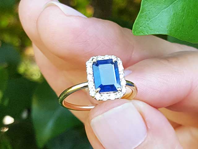 Mother’s day jewelry with real sapphire