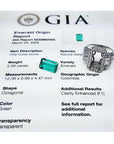 Anillo de compromiso de oro blanco con esmeralda colombiana rectangular de 2.99 ct y certificado GIA.