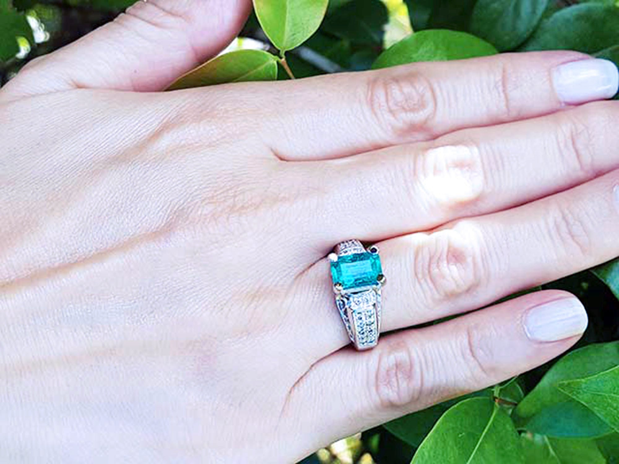 Regalo para el dia de las madres anillo con esmeralda cuadrada y diamantes naturales