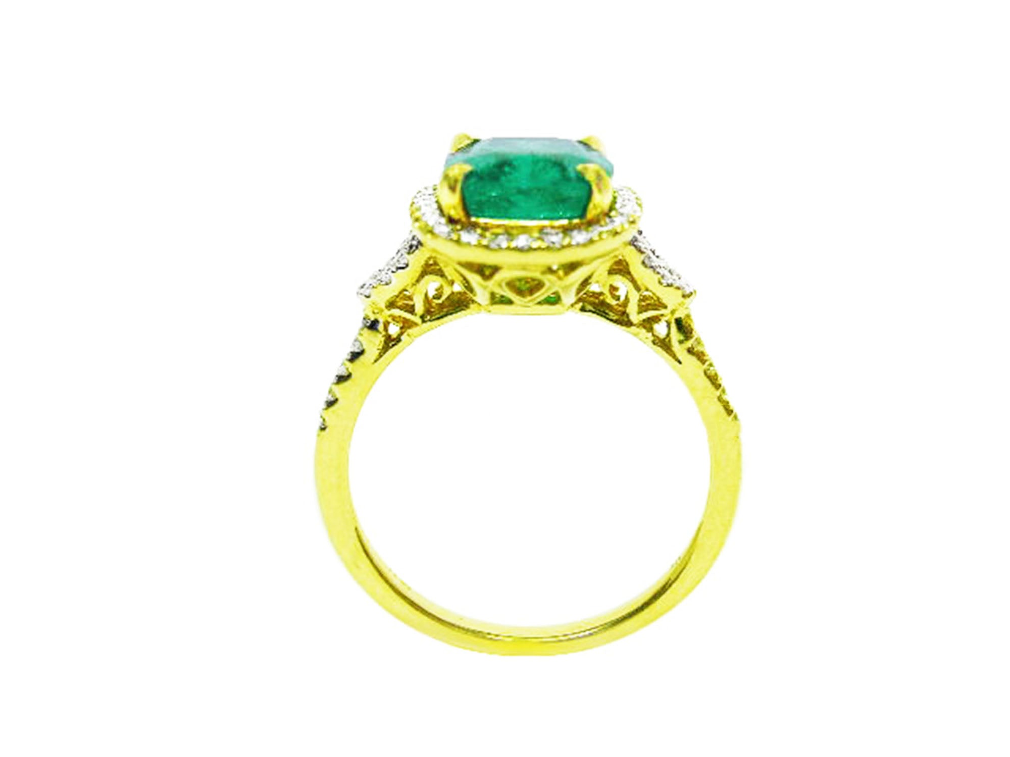 Women’s 14k gold ring with emerald