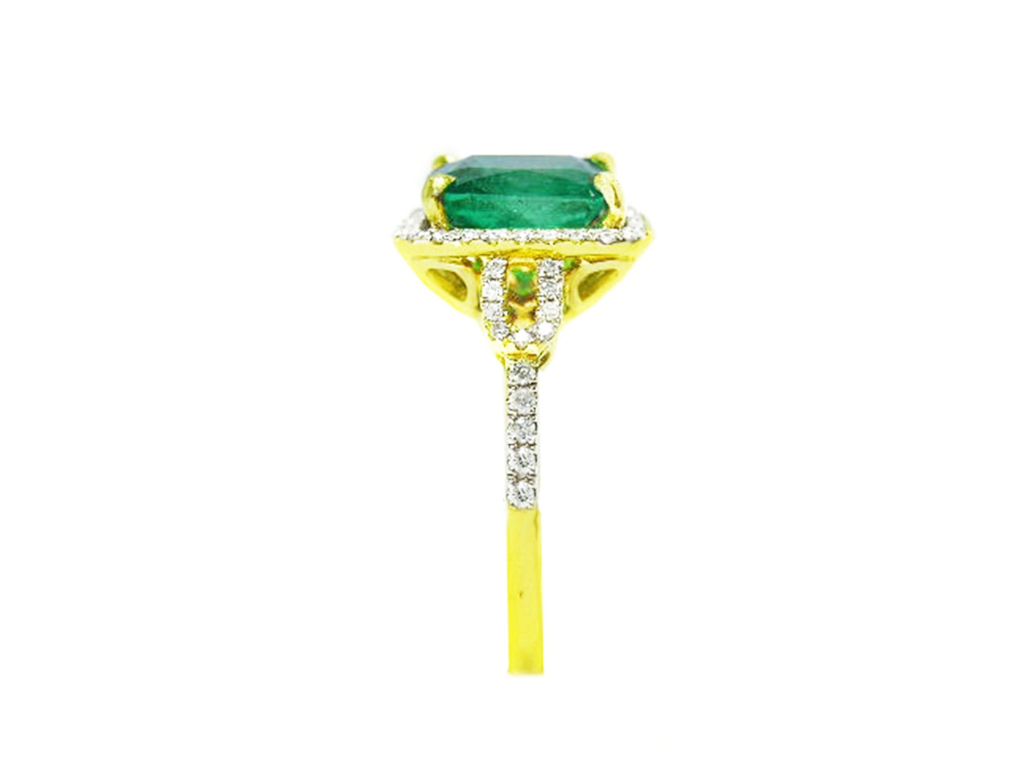 Mother’s day Women’s emerald rings in USA